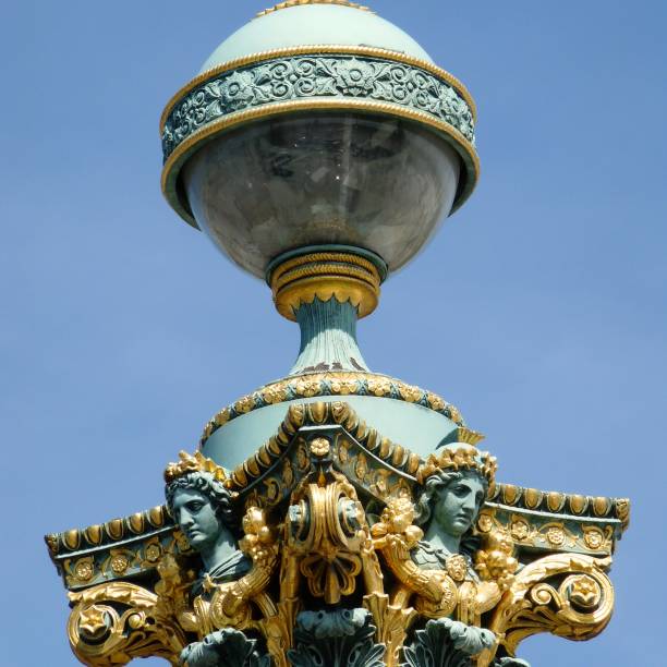 istock Streetlight at the Place de la Concorde 894377596