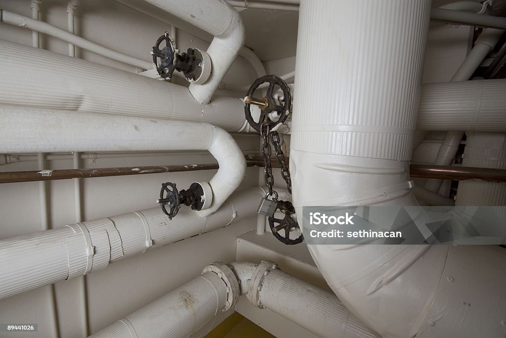 Grunge de tuberías - Foto de stock de Abandonado libre de derechos