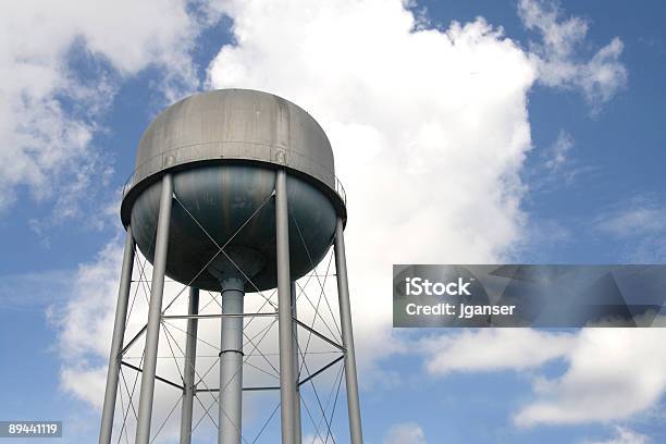 Rostige Alte Wasserturm Stockfoto und mehr Bilder von Ausrüstung und Geräte - Ausrüstung und Geräte, Balkengerüst, Dienstleistung