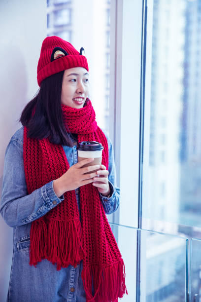 istock Cofffee time in the city 894412948