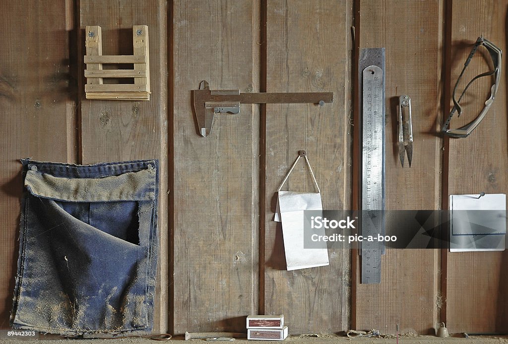 Carpintería taller de pared - Foto de stock de Anticuado libre de derechos