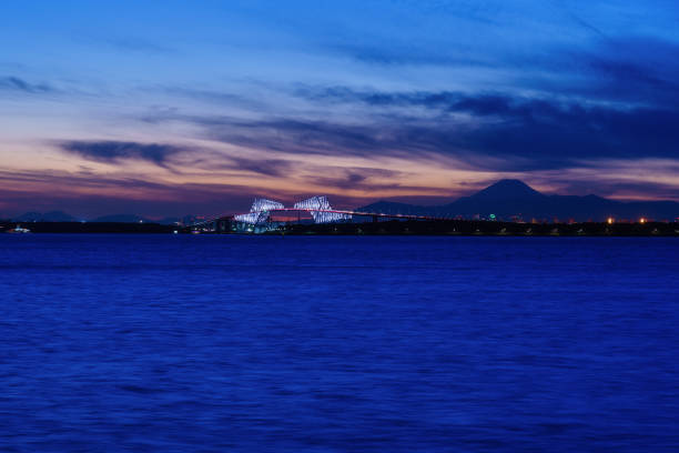 View from Maihama, Chiba at Twilight View ( Tokyo-Gate Bridge, Mt. Fuji, etc..) from Maihama, Chiba at Twilight tanzawa mountains stock pictures, royalty-free photos & images