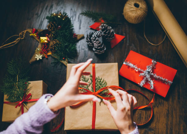 istock Finishing up Christmas gifts 894433672