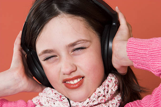 istock girl listening music 89443827