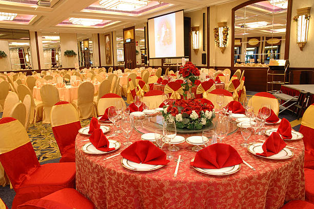 Table setting in wedding banquet  wedding hall stock pictures, royalty-free photos & images