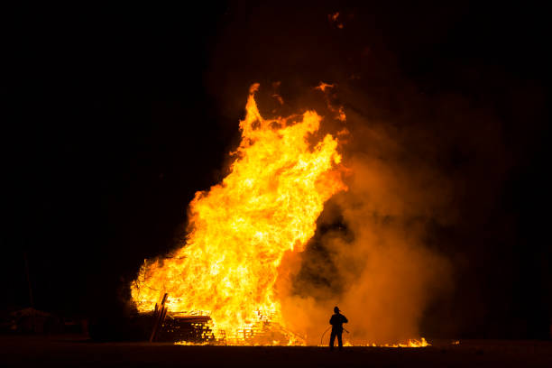 istock Bonfire survaillance, Bafana Night, Italy 894484710