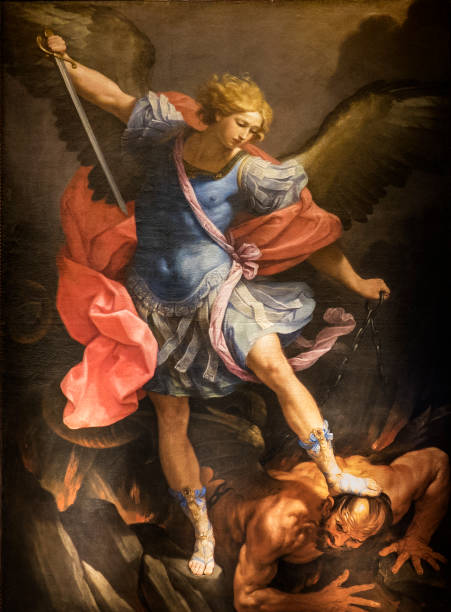 st. michael archangel - aartsengel stockfoto's en -beelden