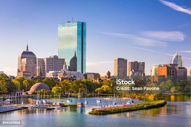 Foto de Boston Massachusetts Eua e mais fotos de stock de Boston - Massachusetts - Boston - Massachusetts, Massachusetts, Silhueta urbana