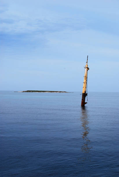 istock Sunken ship in Adriatic sea 894596682