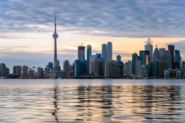 istock View of Toronto Skyline at Sunset 894645052