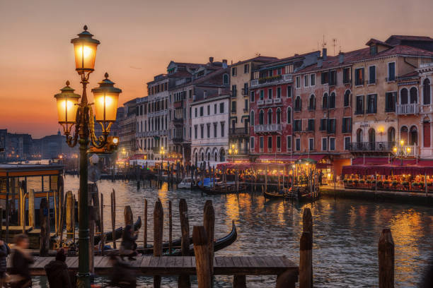 大運河、イタリアベニス - venice italy grand canal italy sunset ストックフォトと画像