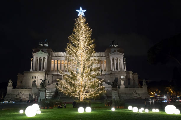 istock Christmas in Piazza Venezia, Rome. 894653236