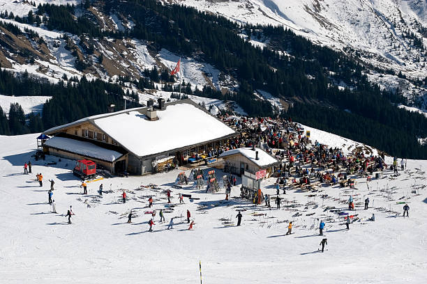 montanha restaurante. - apres ski ski restaurant mountain - fotografias e filmes do acervo