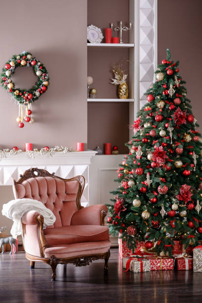 istock Image of chimney and decorated Christmas tree with gift 894662064