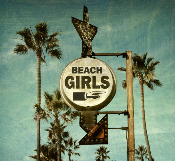istock beach girls sign 894662638