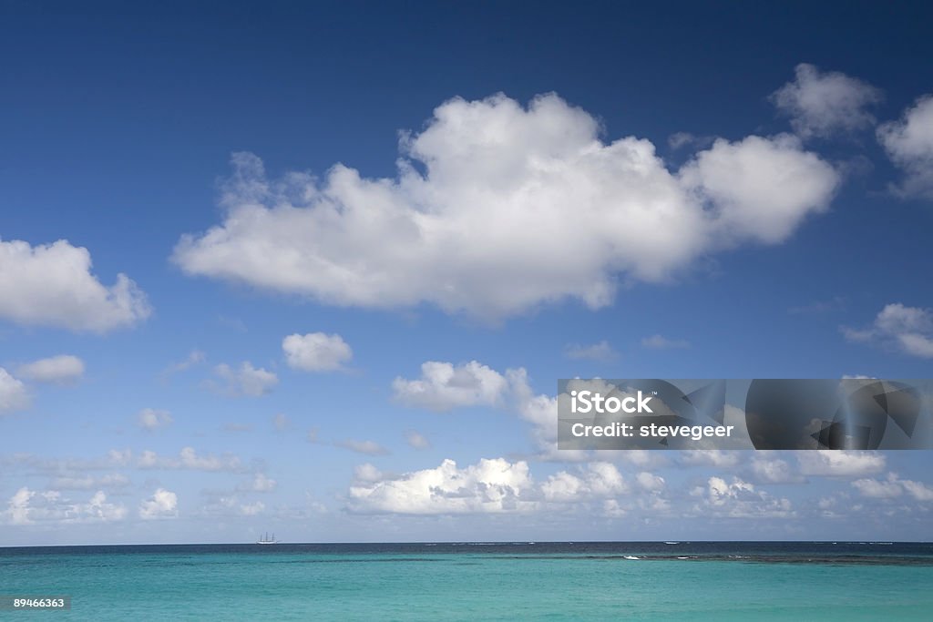 カリブ海と雲 - アンギラ島のロイヤリティフリーストックフォト