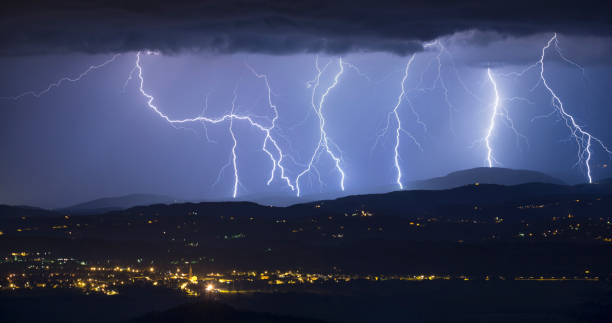 istock The power of lightning 894668236
