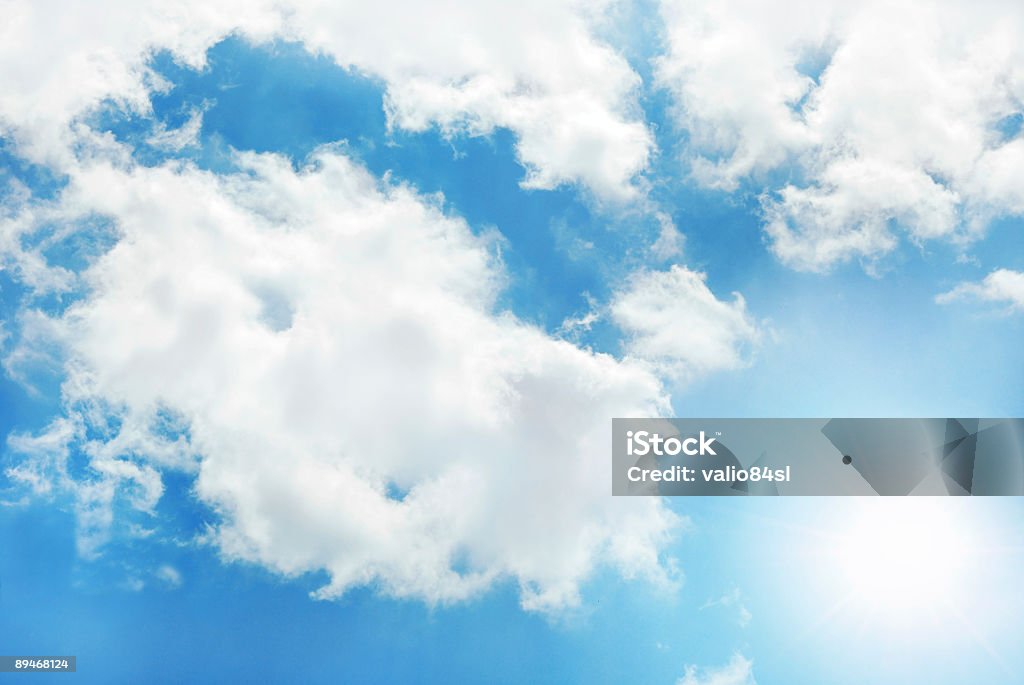 Sonniger Himmel Hintergrund - Lizenzfrei Bildhintergrund Stock-Foto