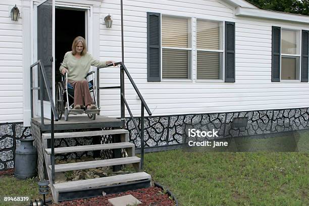 Cordas - Fotografias de stock e mais imagens de Casa Móvel - Casa Móvel, Degraus, Escadaria