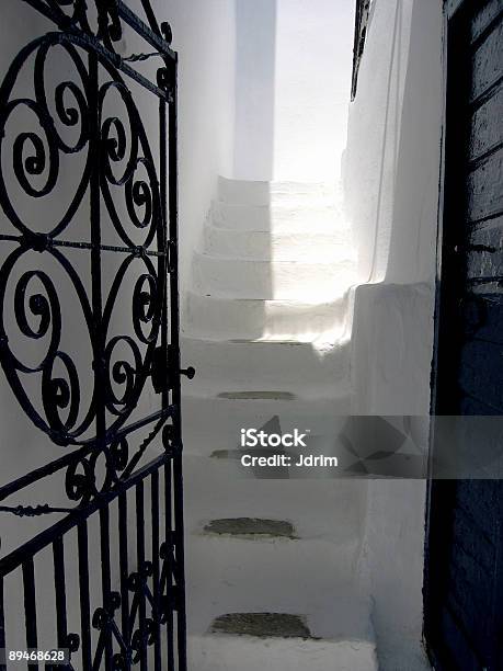 Schritte In Santorin Griechenland Stockfoto und mehr Bilder von Wohngebäude-Innenansicht - Wohngebäude-Innenansicht, Architektur, Aussicht genießen