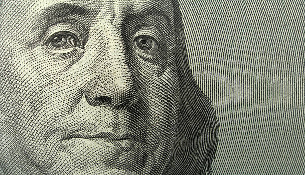 retrato de benjamin franklin com copyspase - currency paper currency wealth one hundred dollar bill - fotografias e filmes do acervo