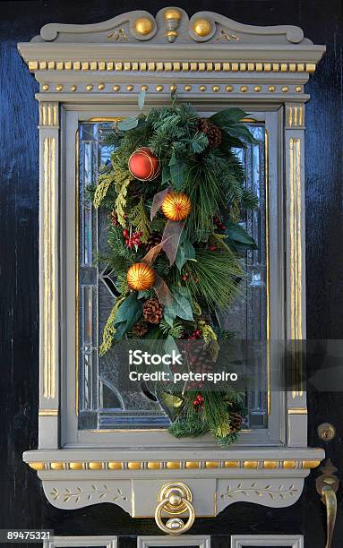 装飾を施したドア - カラー画像のストックフォトや画像を多数ご用意 - カラー画像, クリスマス, クリスマスの飾り
