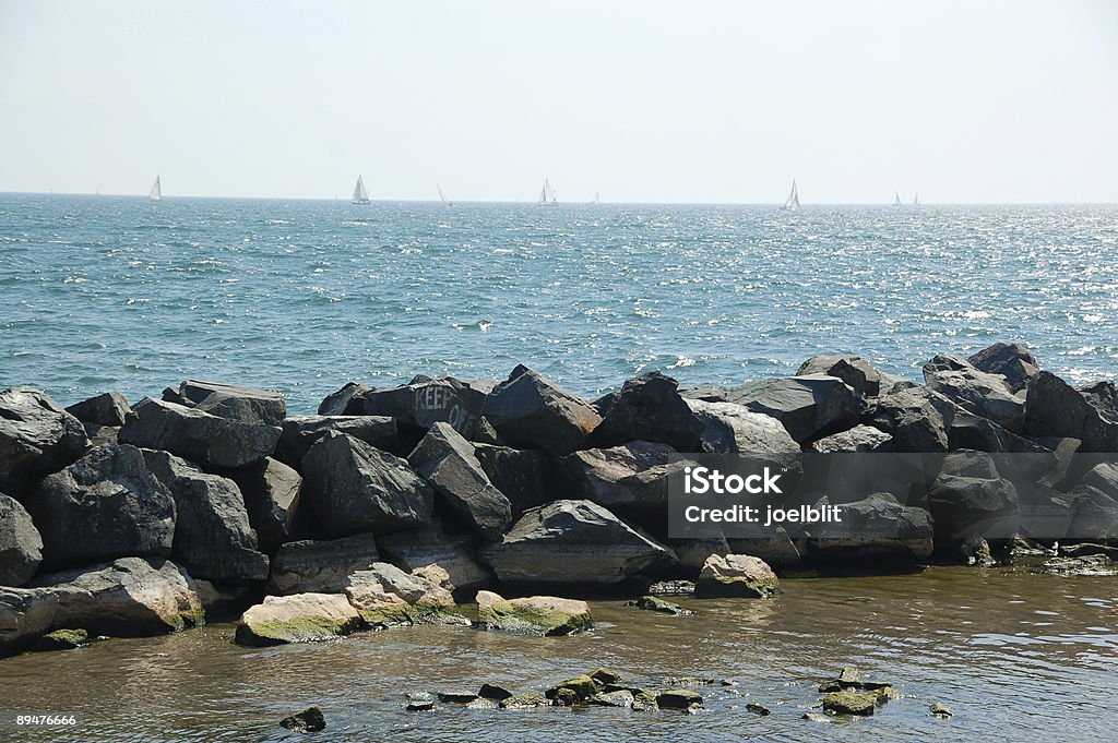 Breakwater - Foto de stock de Agua libre de derechos