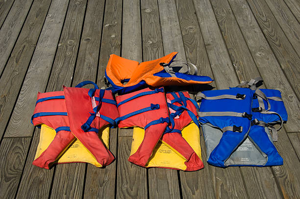 coletes salva-vidas - life jacket equipment safety jacket - fotografias e filmes do acervo