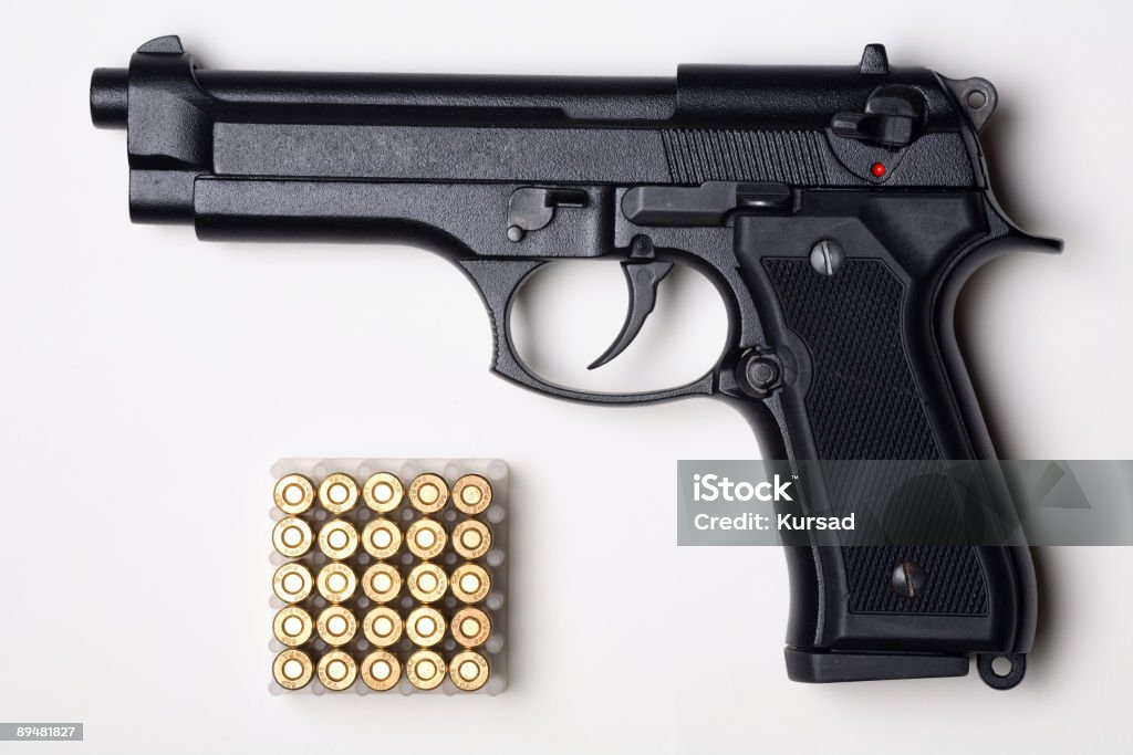 Pistol com marcadores - Foto de stock de Caixa - Recipiente royalty-free