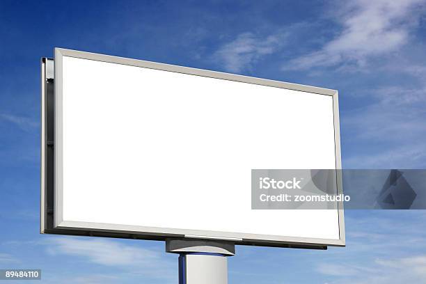 City Blank Billboard Mit Schneidepfaden Stockfoto und mehr Bilder von Plakatwand - Plakatwand, Isoliert, Winkel