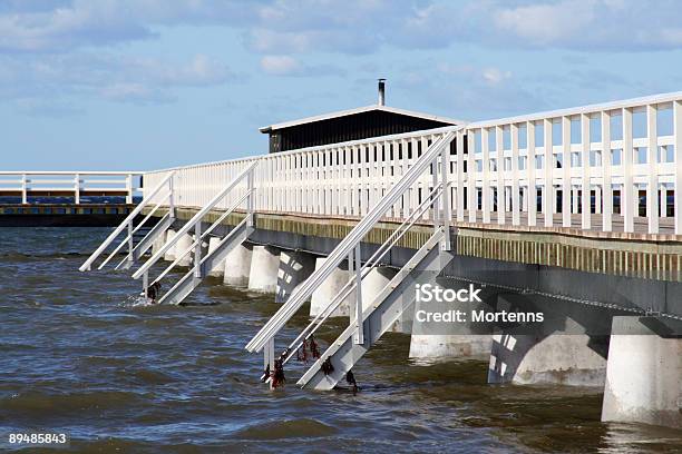 Ponte Da Bagno - Fotografie stock e altre immagini di Acqua - Acqua, Casa, Composizione orizzontale