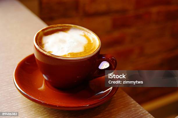 Cappuccino Con Caffè - Fotografie stock e altre immagini di Assuefazione - Assuefazione, Bevanda spumosa, Bianco