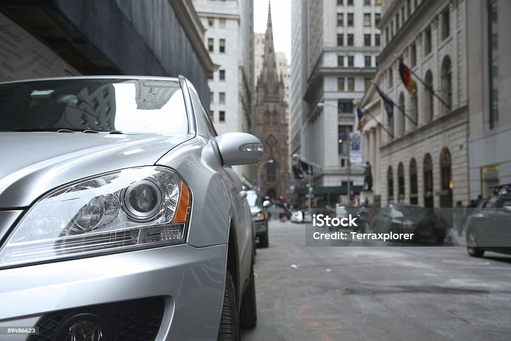 Wall Street, de Vue en contre-plongée - Photo de Voiture libre de droits