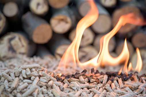 Row materials -pellets in flames