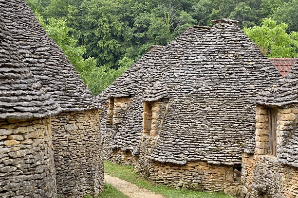 istock Stone huts in Breuil, France 89489647