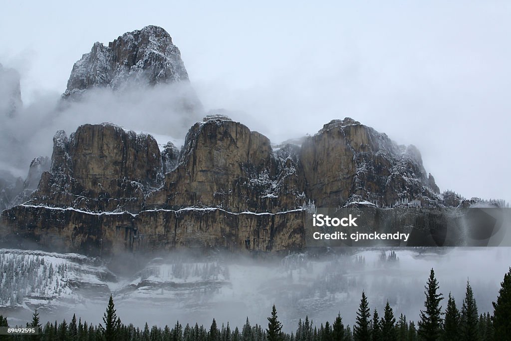 Manhã cedo-Parque Nacional de banff - Foto de stock de Alberta royalty-free