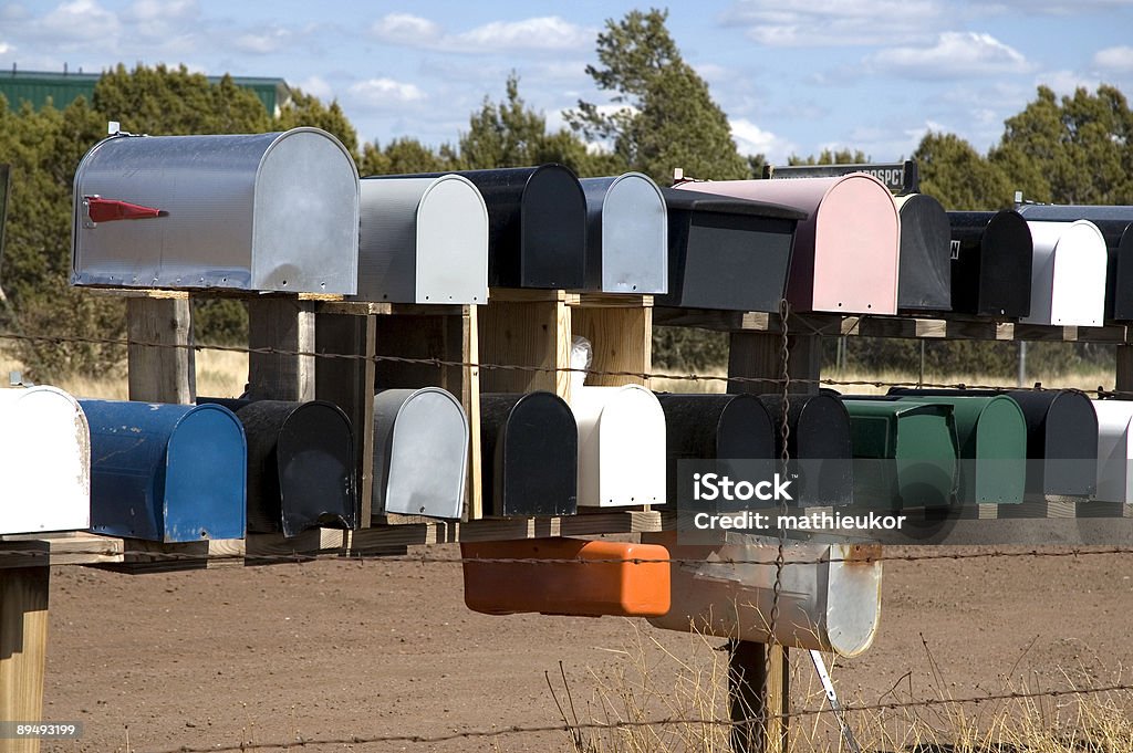 Metálicos cor de caixas de correio - Foto de stock de Junk Mail royalty-free