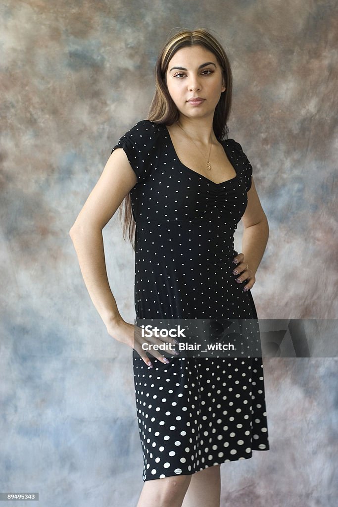 Menina de vestido de bolinha - Foto de stock de Adulto royalty-free