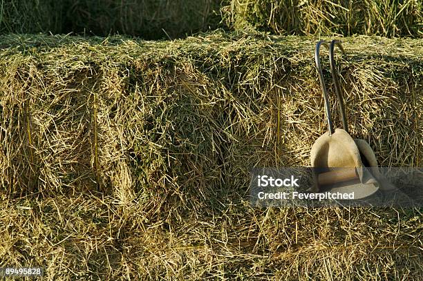 Stos Słoma Hay Uchwyty I Wsparcie Hooks - zdjęcia stockowe i więcej obrazów Abstrakcja - Abstrakcja, Balot, Duża grupa obiektów