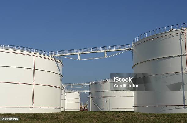 石油タンクトップ - ガソリンのストックフォトや画像を多数ご用意 - ガソリン, サイロ, 可燃性