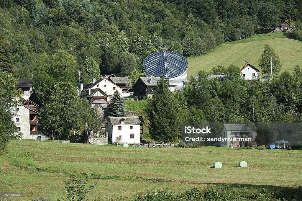 Église de Mogno moderne. - Photo de Alpes européennes libre de droits