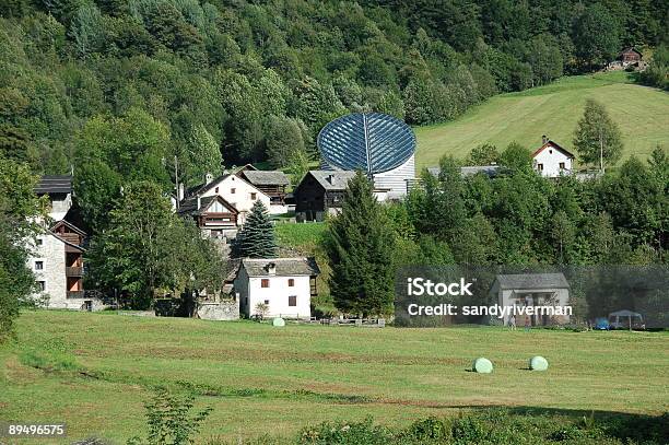 Foto de Igreja Moderna Em Mogno e mais fotos de stock de Aldeia - Aldeia, Alpes europeus, Alpes suíços