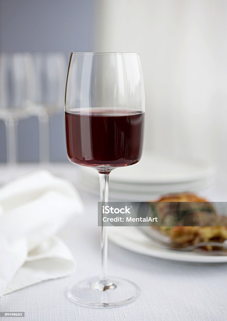 Vino rosso Hero - Foto stock royalty-free di Bianco