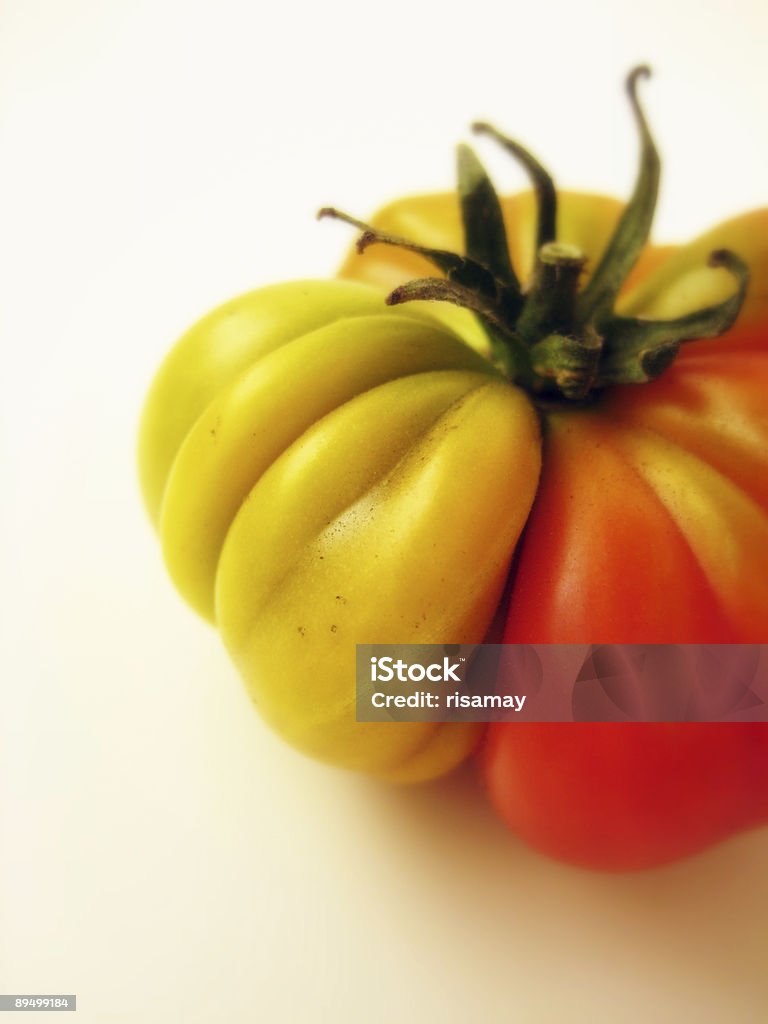 Tomate Heirloom orgánicos - Foto de stock de Color - Tipo de imagen libre de derechos