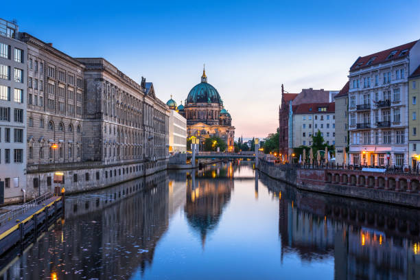 istock Architecture of Berlin reflected in Spree River 894994034