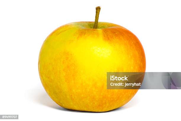 Apple De Orange Pippincox Foto de stock y más banco de imágenes de Manzana - Manzana, Alimento, Blanco - Color