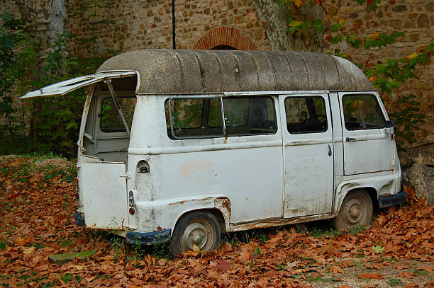 minivan Vintage e colori autunnali - foto stock