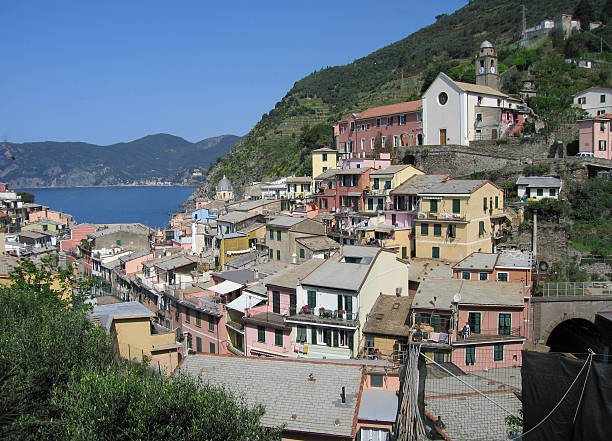 istock vernazza, italy, town view 89500069
