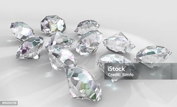 Foto de Diamantes No Branco e mais fotos de stock de Diamante - Pedra preciosa - Diamante - Pedra preciosa, Fundo Branco, Azul