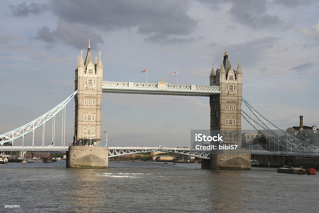 Tower Bridge, Londres - Foto de stock de Bandeira royalty-free